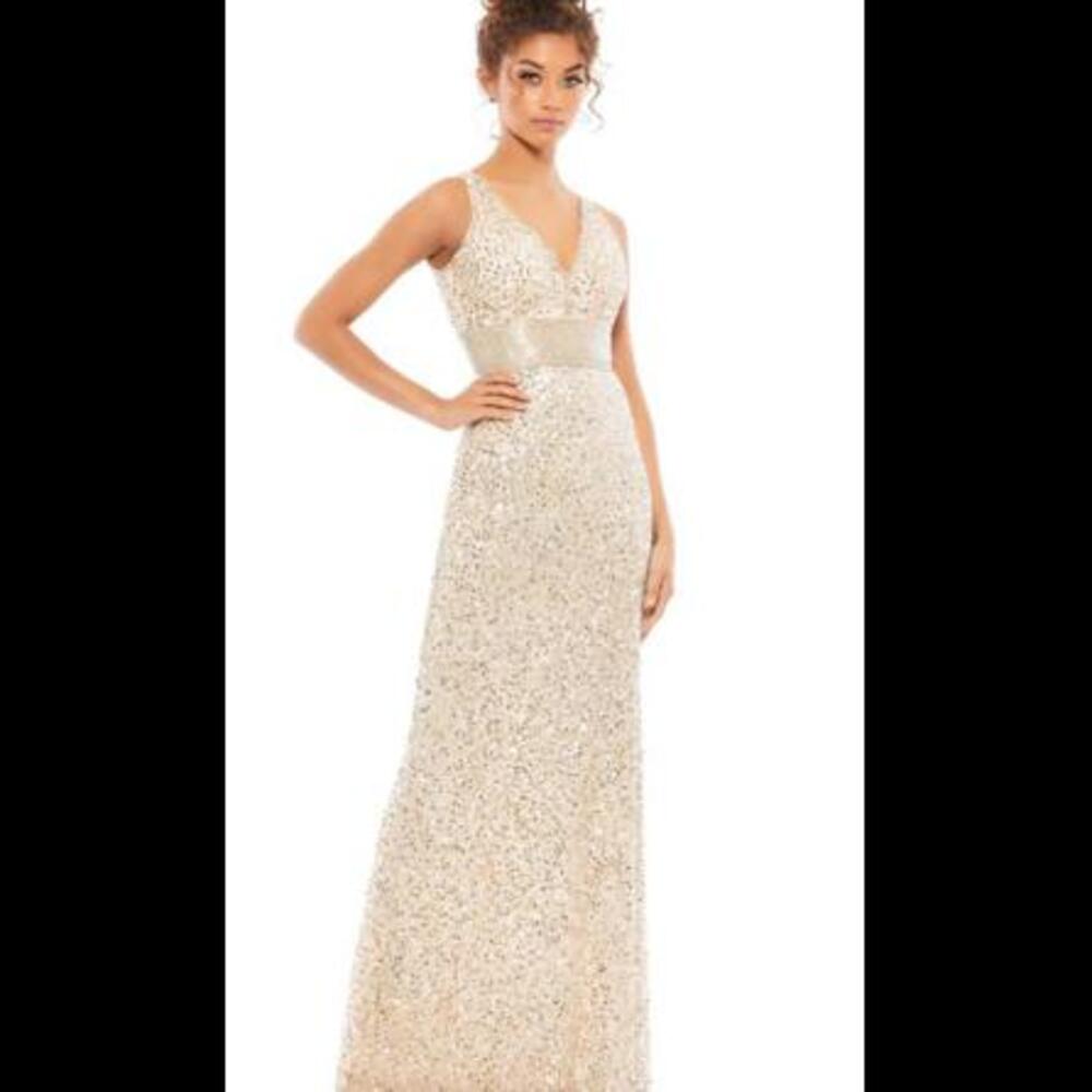 New! Mac Duggal SEQUINED V NECK COLUMN GOWN MSRP $338